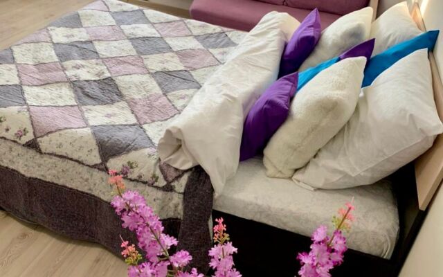 Апартаменты в центе Тюмени, Гелерея Вояж, Гор Сад