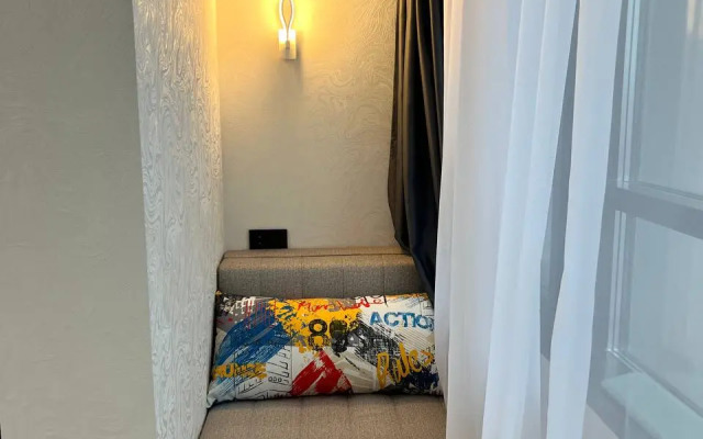 Studiya na Strelkovoy 18 Flat