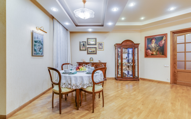 Квартира от Uppapart с Видом на сквер имени Пушкина