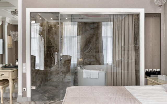 Premium Hotel