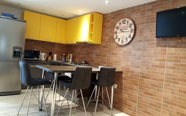 Sevilya Apartments