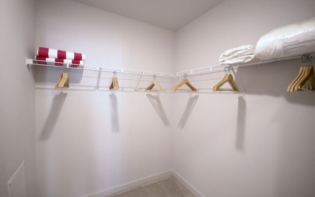Spectacular Apartments by BCA Furnished, Apartments