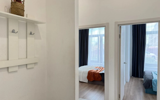 Квартира Двухкомнатная просторная и уютная ArtApart