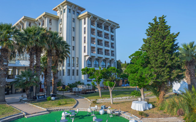 Sibyl Hotel Erythrai By Muup