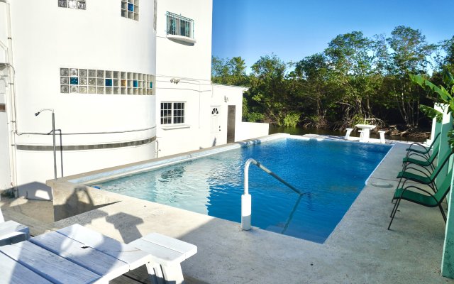See Belize Bay Apartments