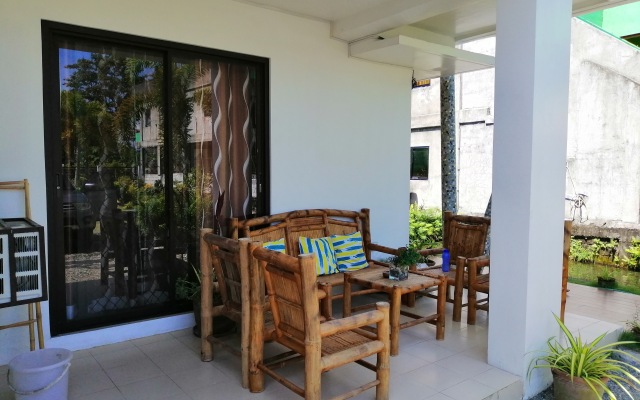 Casa Herminia Baler Guest House