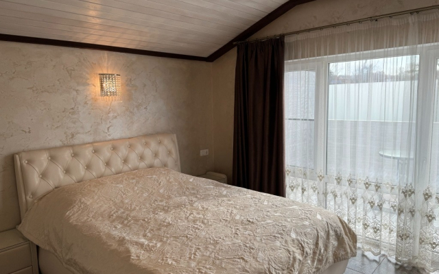 Dom s Bassejnom Villa