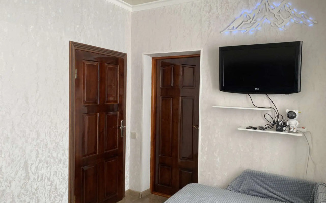 Апартаменты Сердце Владикавказа на Цаголова 19