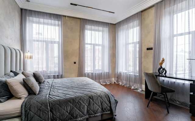 Апартаменты 2 Комнаты с Эркером на Канале Грибоедова