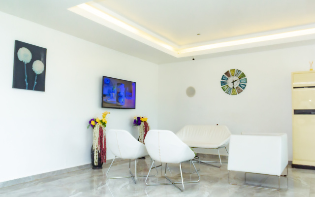 Отель The Point Suite