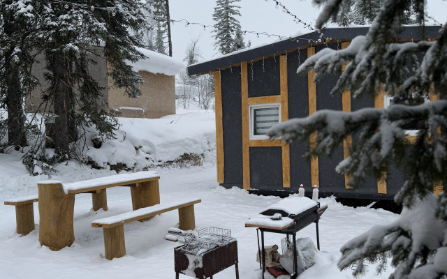 Частный дом с видом на лес и горы