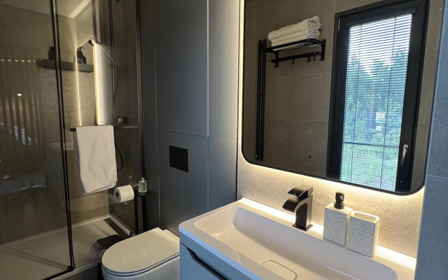 Частный дом Lakeside house