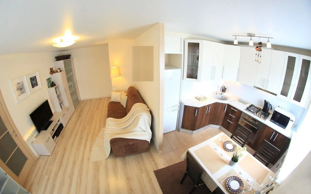 Квартира Уютная Двухкoмнaтная c Прекраcным Видом из Окна