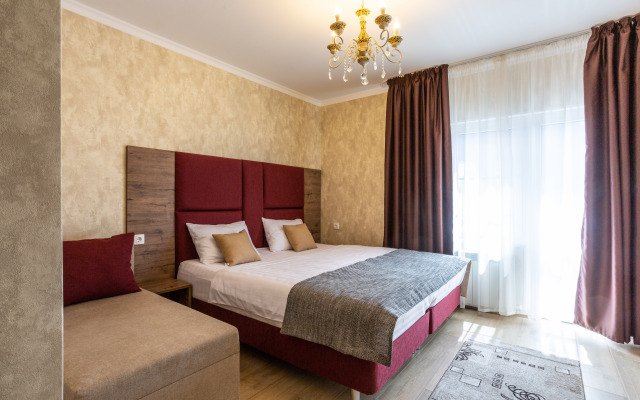 Lavina Guest House