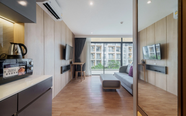 Pool View 1310 Wyndham Condo Apartments