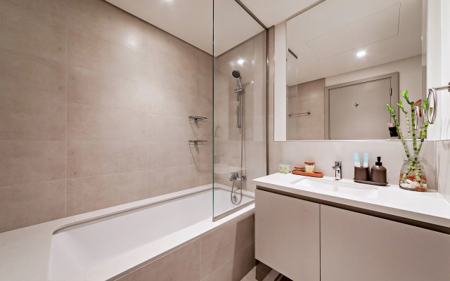 Uyutnye 1Br Apartamenty v Creek Harbour Apartments