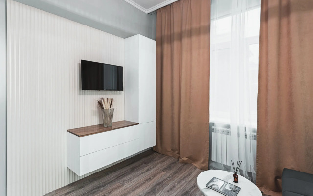 Апартаменты с Дизайнерским Ремонтом в Отличной Локации