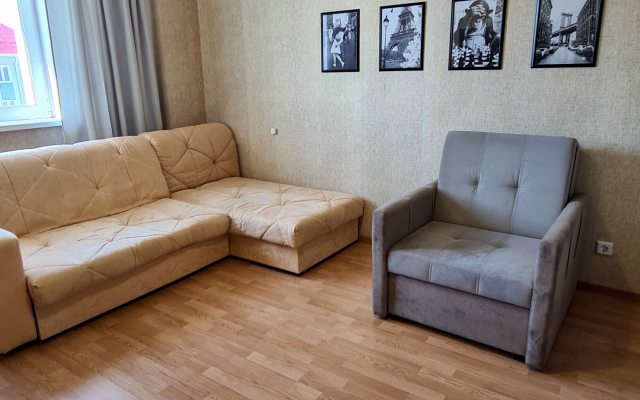 Апартаменты Тундровая 12 трехкомнатная