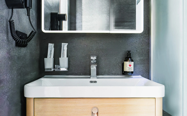 Отель Grand Nur