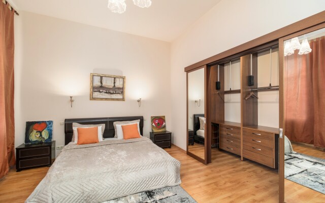 Апартаменты у Эрмитажа 3 спальни 2 сан.узла 8 гостей