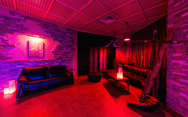 Holiday-In Guest house