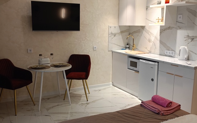 Na Bratyev Tkachevykh 15 Apartament