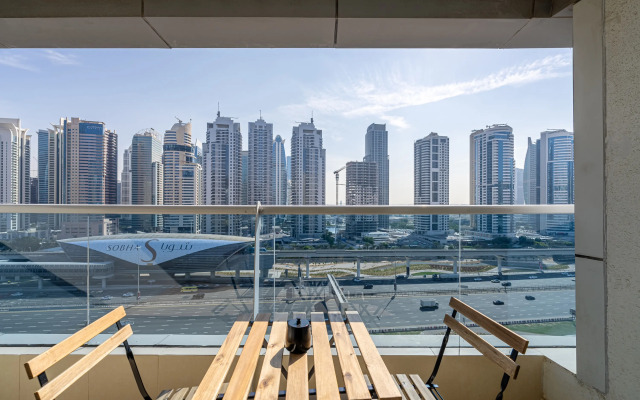 Marcopolo - Lavish 2BR next to Metro & Tram Apartments