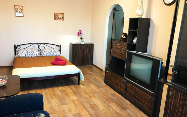 Na Ul Sevastopolskaya 26 Flat