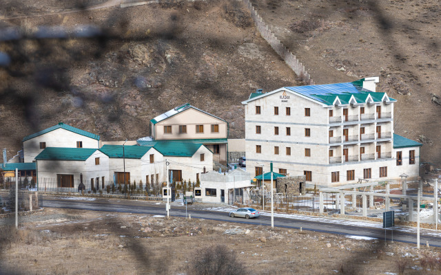 Alaska Resort