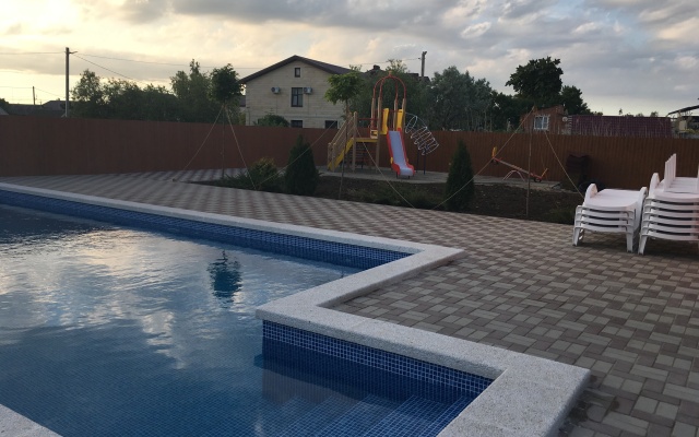 Air Azov Guest House