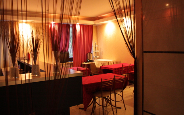 Zvezda Hotel