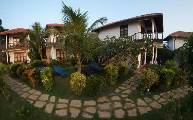 Курортный отель Ananthaya Beach