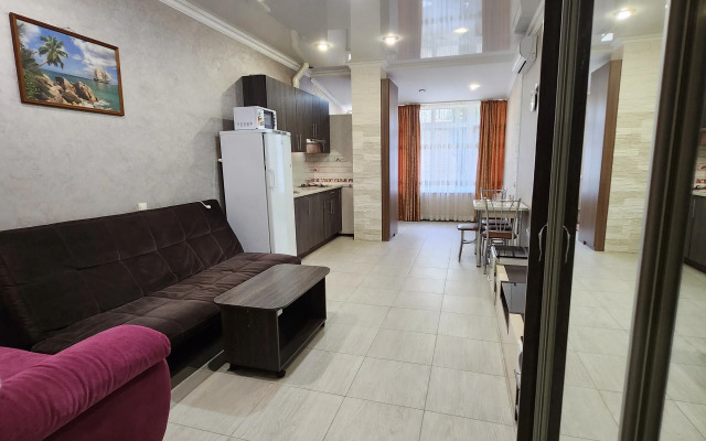 Dvukhkomnatnye U Vokzala Apartments