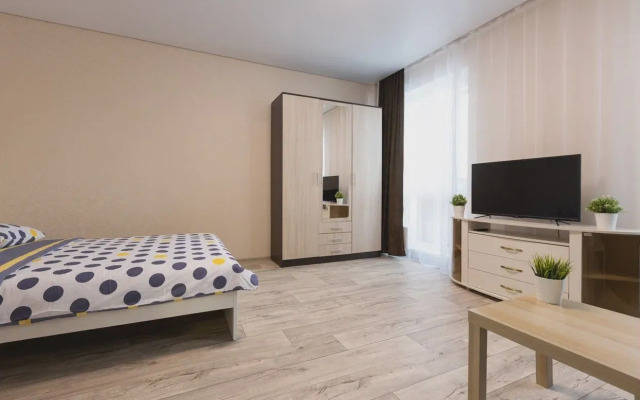 Na Ulitse Parkhomenko 156b Flat