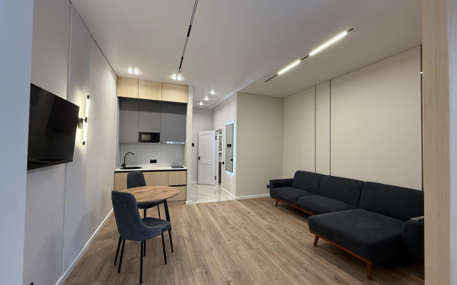 V Zolotom Kvadrate Flat