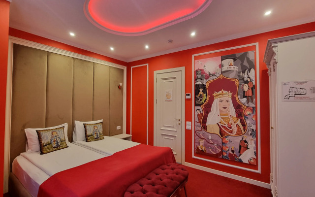 Seven Beauties Hotel