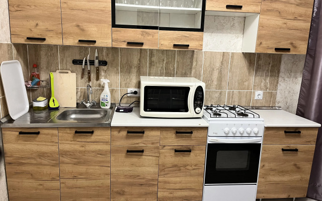 Odnushka vozle Akvaparka 20 vek Flat