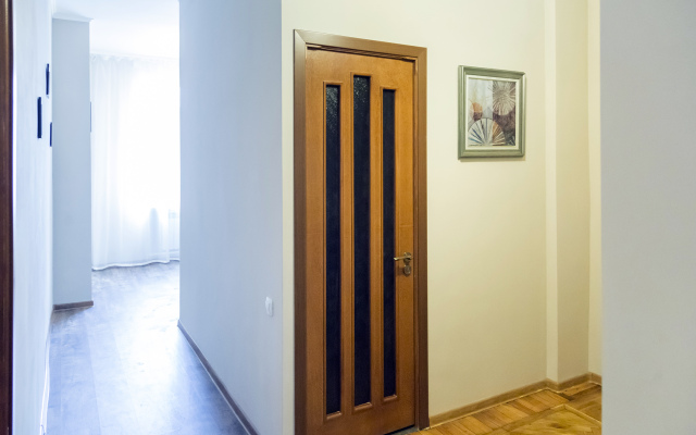 Spacious 2 Bedroom In City Center Apartments