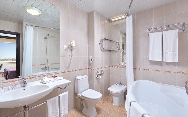 Aristokrat Oficial'nyj partnyor Otelya «Del'ta» Izmajlovo Hotel