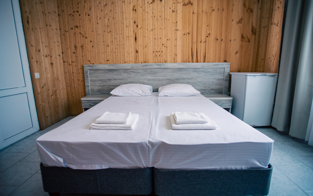 Mari Guest house