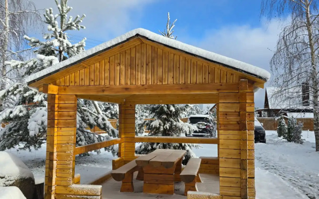 Частный дом Уница 300кв.м на первой линии озера Селигере