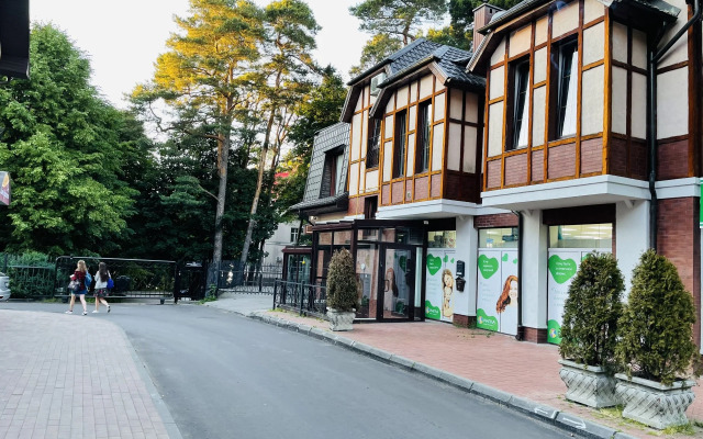 Апартаменты Apartburo Делюкс  в бельэтаже у моря