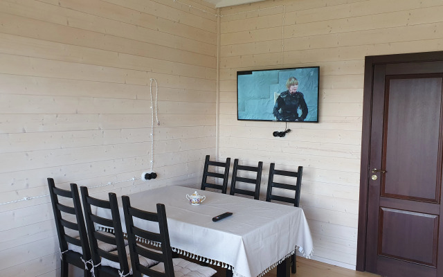 Khizhina U Ozera Guest house