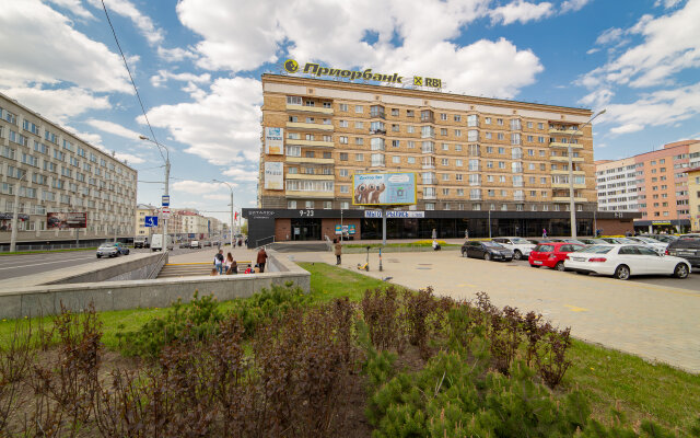 Dvukhkomnatnye u metro Frunzenskaya Apartments