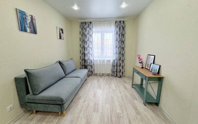 Svetlaya Dvushka Na Moskovskoy 76 Flat