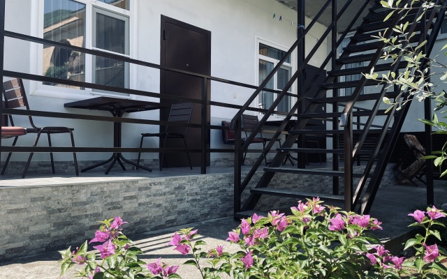 Lad Guest House