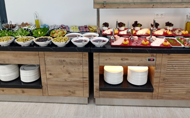 C Suites Antalia Airport Hotel