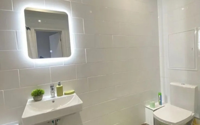 Квартира на улице 3-й Нововатутинской 15к2