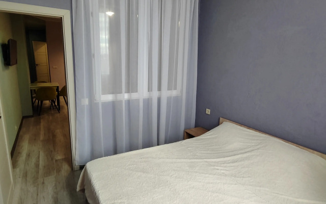 S Otdelnoy Spalney Apartments