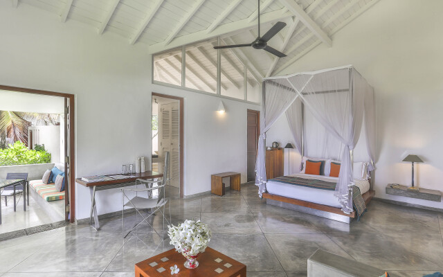 The Frangipani Tree - By Edwards Collection Villa